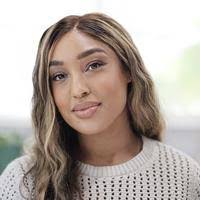 Allison Irvin's Instagram, Twitter & Facebook