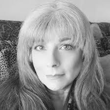 Phyllis Kitchell's Instagram, Twitter & Facebook