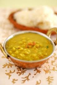 An Easy And Simple Indian Style Green Peas Curry Green Peas Cooked With Coconut Milk And Spices Pairs Well Wi Masala Curry Indian Food Recipes Indian Cooking