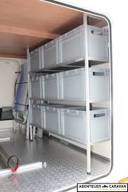 Knaus Sky Sprinter Ausbau Wohnmobil Stauraum Regalsystem