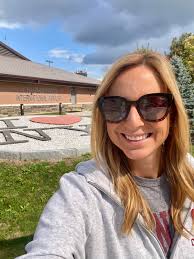 Guess where I am? Very excited to be here! 🙌❤️🍁