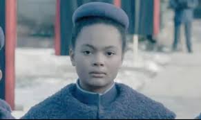 I like these scenes... Locke being paternal to Claire. The attitude of  making a crib for Aaron was a lovely surprise!