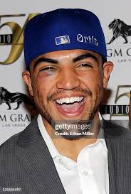 4.253 fotos e imágenes de alta resolución de Victor Miller