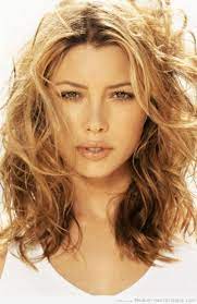 Medium Length Wavy Hairstyles For Women Over 50 Medium Length Wavy Hair Hair Styles Medium Length Hair Styles