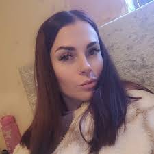 where's the best place to get hybrid eyelash extensions in  wells/glasto/street? preferably a salon !