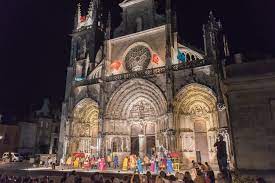 Visite guidée inédite samedi 21 septembre 2019, de 10h à 18h,1 place du châtelet 75001 paris www.chatelet.com. Gironde Journees Du Patrimoine 2019 A Bazas Le Son Et Lumiere Emerveille Plus De 500 Spectateurs Le Republicain Sud Gironde