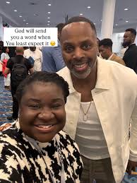 One thing I deeply respect about @RickeySmiley is how consistently he  acknowledges God — not just privately, but boldly