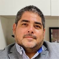 100+ perfiles de «Woolcott»