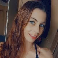 Danielle Lord's Instagram, Twitter & Facebook