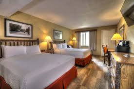 When you're on a budget, you look for clean, safe places. Hotel Rooms In Sevierville Tn At Oak Tree Lodge
