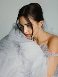 Soft sculpture in motion 🩶✨ Captured by the talented @mlstudio061, this  ethereal Andrea & Leo Couture gown stuns with cascading pleated tulle, a  sculpted bodice, and off-the-shoulder ruffle details. A couture dream