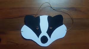 Bastelanleitung Dachs Und Fuchsmasken Hansi Heldenschweins Kunterbunte Welt Masken Selber Basteln Fuchs Maske Basteln Anleitung