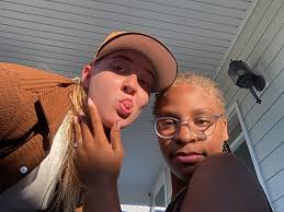 Hailey Leitner's Instagram, Twitter & Facebook