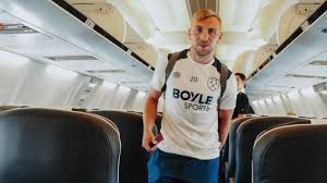 Mistress lainabearrknee erome the way she communicates are