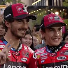 Moto2, GP Francia, Gara: cade Acosta, vince Tony Arbolino che si riporta in  testa al mondiale!