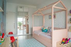 Cama Para Criança De 4 Anos Quarto Com Cama Casinha E Floresta Na Parede Cama Casa Quarto Casas