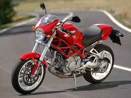Claimed horsepower was 87.03 hp (64.9 kw) @ 8250 rpm. Ducati Monster S2r 1000 Specs 2005 2006 Autoevolution