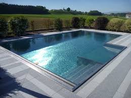 Mir Gefallt Wie Dieses Schwimmbad Aus Edelstahl Gefertigt Ist Meine Frau Und Ich Haben Uber Den Bau Eines Pools Gesprochen Ich In 2020 Schwimmbader Pool Architektur