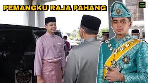 Sultan muhammad v telah dianugerahkan dengan pelbagai darjah kebesaran iaitu: Pemangku Raja Pahang Tengku Hassanal Shah Menunaikan Solat Jumaat Di Masjid Kuipsas Youtube