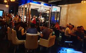 It's pronounced the same as in english. Tun Mahathir S Granddaughter Accused Of Visiting Pub Violating Rmco Hype Malaysia