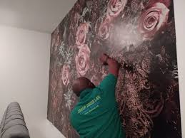 Hiring a painter and interior decorator costs $50 to $200 per hour, with prices starting at $2 per square foot. Best Wallpaper Fixing Company For Wallpaper Installation In Uae