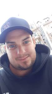 C'est avec une profonde tristesse que nous avons appris le décès de notre  cher bénévole Erick Leduc Larocque, survenu hier soir à l'âge de 33 ans,  après avoir courageusement lutté contre le