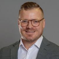 40+ "Lamberson" profiles