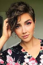 If you have long or short hair then get inspired with these feminine hairstyle ideas. Epingle Sur Acnl Hair
