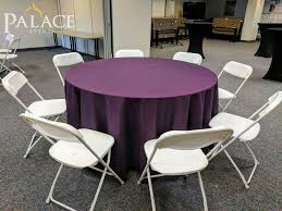 White Plastic Folding Chairs For An Event In 2020 Plastic Folding Chairs White Chair Linen Chair