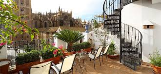Vuelta al trabajo pensando ya en el fc barcelona. Holiday Apartment Rentals In Seville Granada Barcelona Malaga Veoapartment