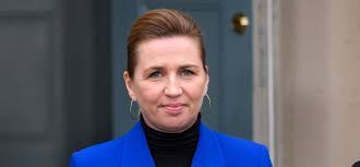 Pirater ser Bond før bio-premieren