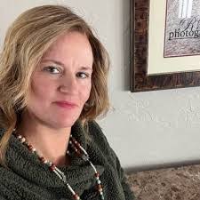 Lisa Heiser's Instagram, Twitter & Facebook