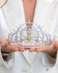 Since then i have covered over 450 tiaras in encyclopedia style posts. Royal Chaumet Tiara Presented In Paris New Les Ciels De Chaumet High Jewelry Collection Set With Yellow Diamonds Colour High Jewelry Chaumet Handmade Jewelry