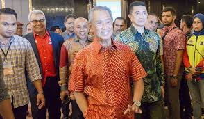 Presiden partai pribumi malaysia bersatu (bersatu), tan sri muhyiddin yassin, sebagai perdana menteri kedelapan malaysia. Sprm Dedah Gaji Bulanan Menteri Malaysia Gaji Pm Bukan Yang Tertinggi The Malaysia Online