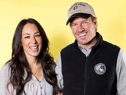 If you're looking for joanna gaines's net worth in 2021, then check out how much money joanna gaines makes and is worth today below. Inside Fixer Upper Stars Chip And Joanna Gaines Net Worth And Lives
