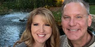 Jennifer Downs's Instagram, Twitter & Facebook