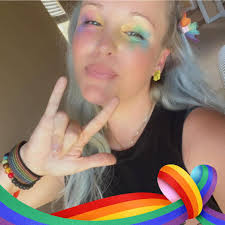 Four new Pon&Zi Tshirt designs are now available at  www.inksterinc.com/ponandzi and they're fancy. Available in fits for both  men and women, you can also choose the color of the Tshirt before it's