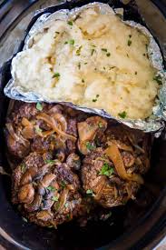 To serve, place one steak on each plate and top with about 1/4 cup of gravy. Slow Cooker Salisbury Steak And Mashed Potatoes Dinner Then Dessert