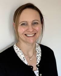 Gail Dee's Instagram, Twitter & Facebook