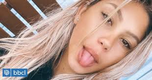 .chino ríos a guillermo maripán, quien según el cahuín de pasillo, tiene onda, onda con su hija el cruce del chino ríos con constanza. Hija De Chino Rios Posa Junto A Su Madre Y Casi Parecen Gemelas Tv Y Espectaculo Biobiochile