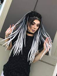 Keep the dark color as an accent and mix gray and white for the main color. Black B White Dreadlocks Girl Dread Hairstyles Dreads Girl