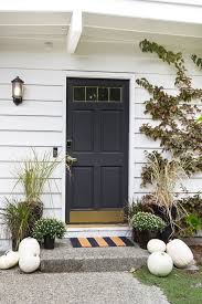 Black And White Fall Porch Decor Ideas Simple Black And White Fall Porch Decorating Ideas Zevy Joy Explore This Diy Porch With Fresh Fa Fall Decorations Porch Farmhouse Style Lighting Fall Porch