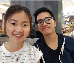 Selfie sendirian emang asyik, tapi lebih asyik lagi kalau dilakukan bareng pacar. Kaesang Pangarep Unggah 5 Foto Bareng Pacar Kangen Berat Katanya Gaes