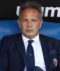 Strona pokazuje profil trenera sinisa mihajlovic, łącznie z jego dotychczasowymi pracodawcami jako zawodnik lub szkoleniowiec. Sinisa Mihajlovic Fussballdaten