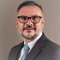 Arnoldo Serna's Instagram, Twitter & Facebook