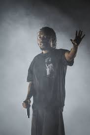 Kendrick likely intended it as an affirmative stand with women oppressed by ridiculous body and beauty standards. 100 Kendrick Lamar Ideas Kendrick Lamar Kendrick Lamar