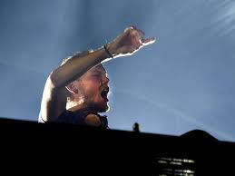 Avicii, died friday afternoon in oman, according to a statement from his rep. Avicii S Family Reveals Funeral Details