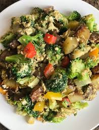 Broccoli And Potato Breakfast Scramble With Peppers And Onions Whole30 Recipe Cooked Breakfast Broccoli Recipes Healthy Breakfast