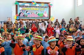 Polres way kanan membekuk seorang diduga pemakai sabu di kampung way tuba kecamatan way tuba kabupaten way kanan, senin. Tanamkan Cinta Kebersihan Forum Paud Gelar Lomba Senam 3s