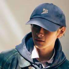 OLD JOE〉がソール・スタインバーグとコラボレーションするんだって。